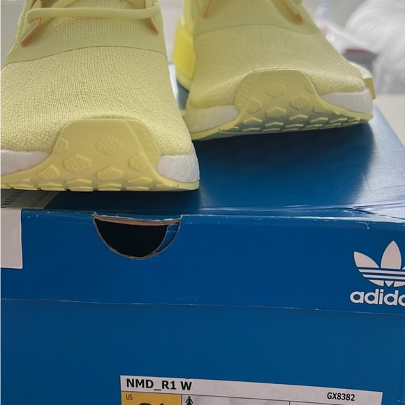 Adidas NMD R1 - Picture 3 of 3